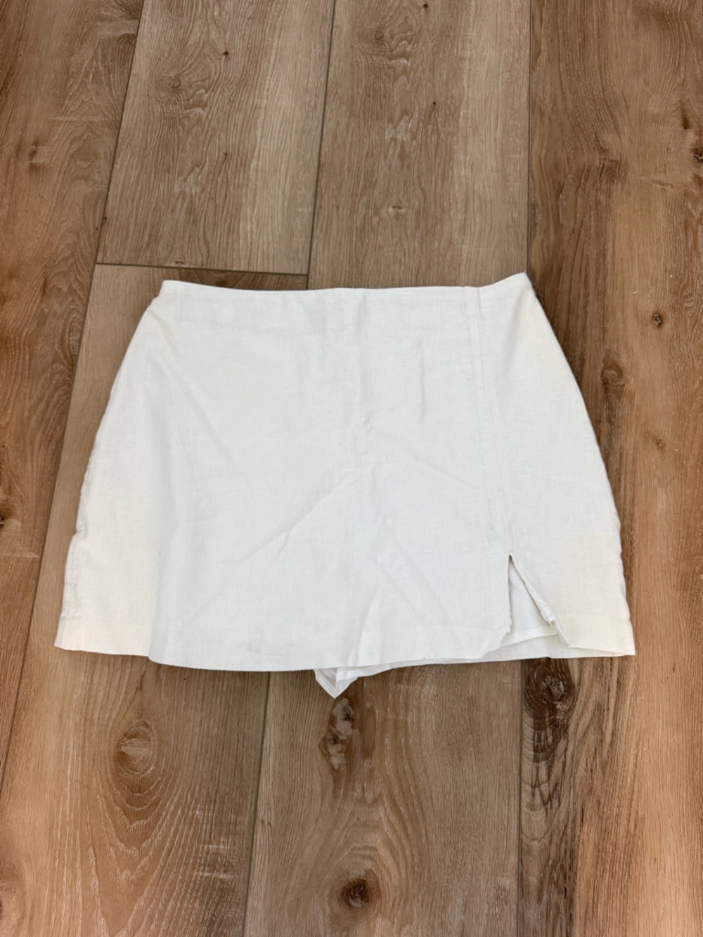 Abercrombie & Fitch White Women’s Skort